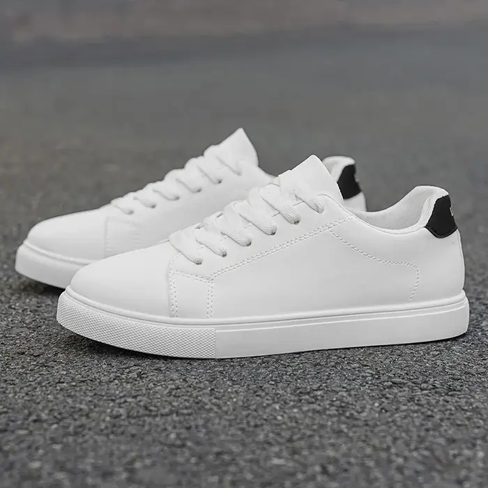 Baskets basses en cuir pour hommes - Chaussures de skate confortables et antidérapantes pour un usage quotidien