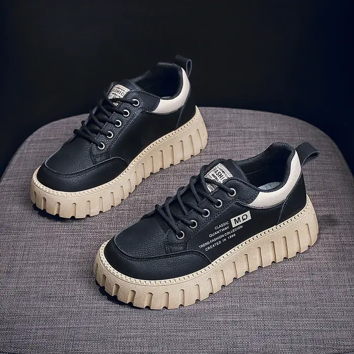 Nouvelles Chaussures Décontractées Femme Printemps 2026 Style Campus Designer Plateforme Tendance Polyvalentes en Cuir pour Étudiantes