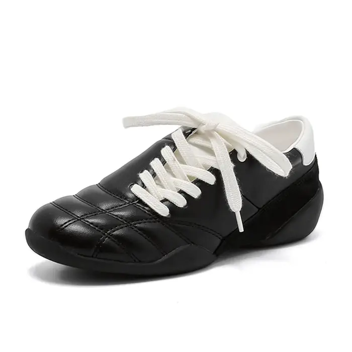 2025 marque femmes noir style football décontracté baskets chaussures plates pour homme lacets chics