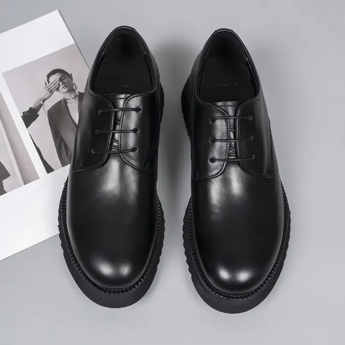 Nouvelles chaussures pour hommes