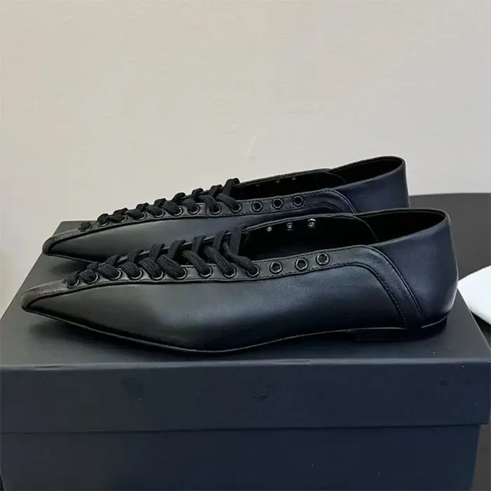 Nouvelles chaussures plates pour femmes à bout pointu, chaussures croisées à lacets, chaussures d'ét