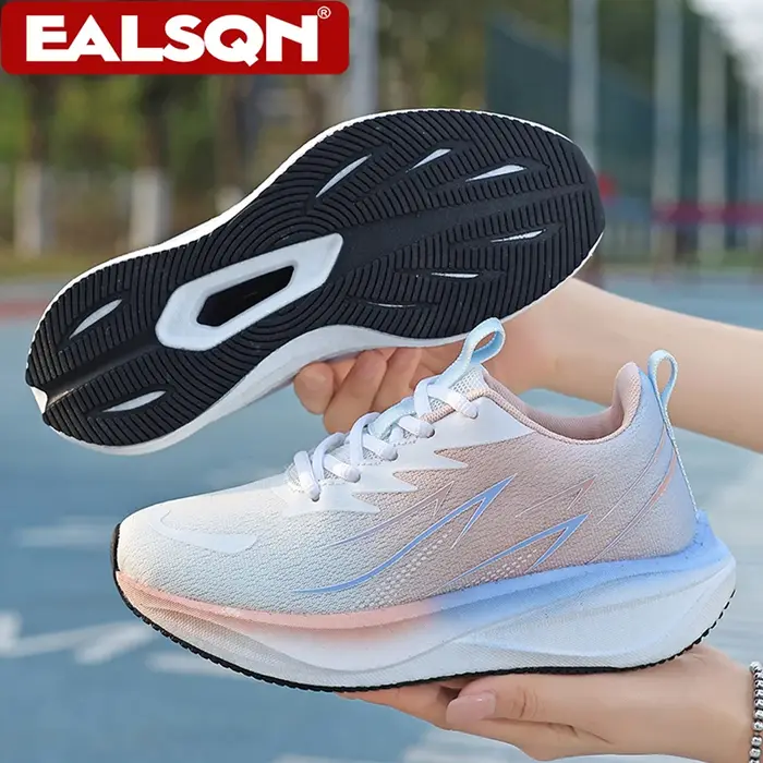 Sneakers noires tendance pour femmes, respirantes, à lacets, légères, confortables, athlétiques, antidérapantes, pour la marche et la course