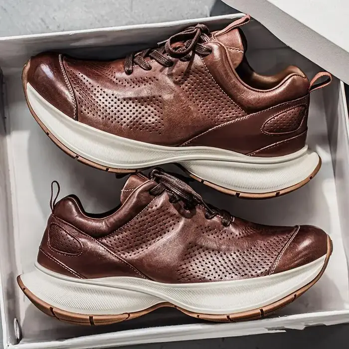 Nouvelles Chaussures Décontractées pour Hommes 2026 – Baskets de Course Rétro en Cuir de Luxe, Respirantes et Façonnées à la Main