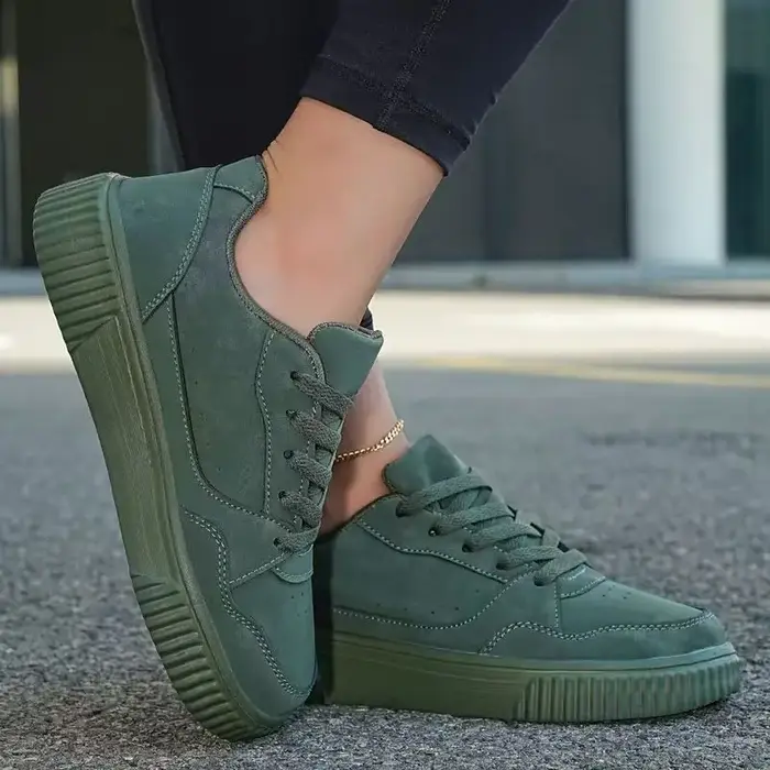 Baskets unisexes toutes saisons, chaussures décontractées pour hommes, chaussures à plateforme épaisse pour femmes, couleur unie, à lacets, chaussures minimalistes pour couples.