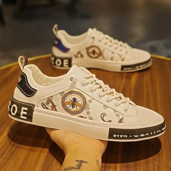 Nouvelles chaussures pour hommes