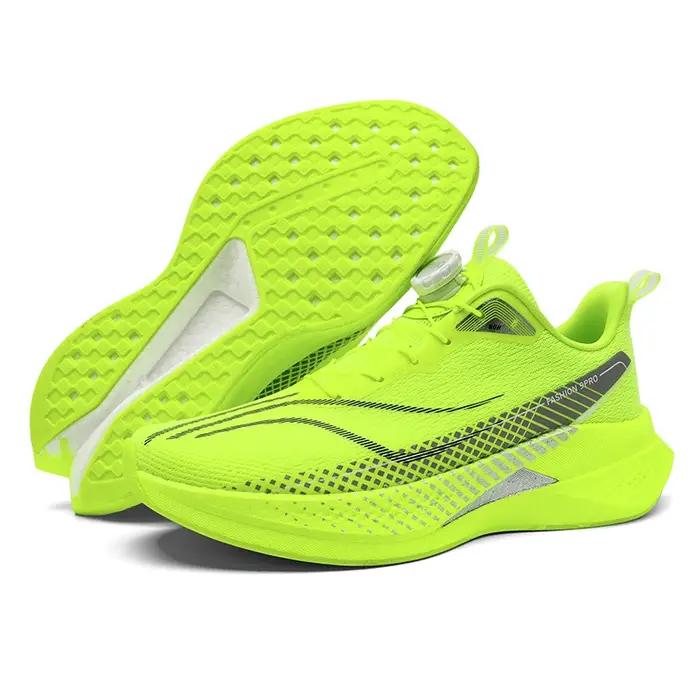 Chaussures de course à semelle en carbone, ultra légères, respirantes, en maille, pour l'entraînement quotidien, absorbant les chocs, pour hommes et femmes, pour le jogging