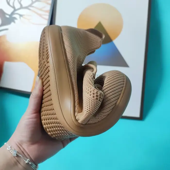 Chaussures de sport confortables et respirantes en maille pour hommes et femmes