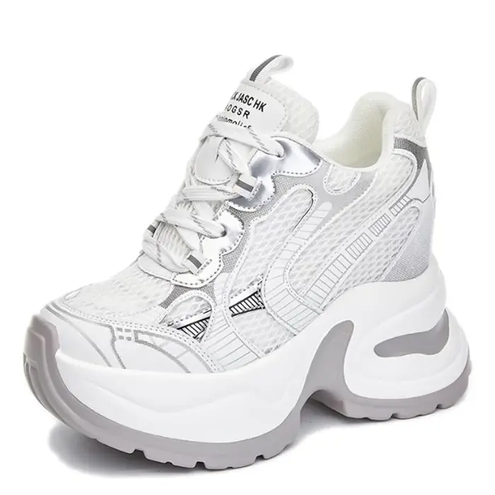 Baskets compensées vulcanisées en cuir véritable et maille synthétique de 12 cm pour femme – Idéales