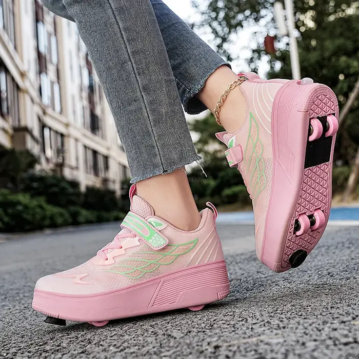 Chaussures de marche à roulettes pour enfants, baskets de sport à quatre roues pour étudiants, idéales printemps-été