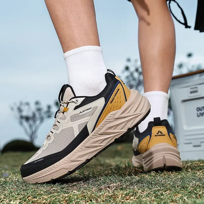 Chaussures de sport à semelle épaisse pour hommes et femmes