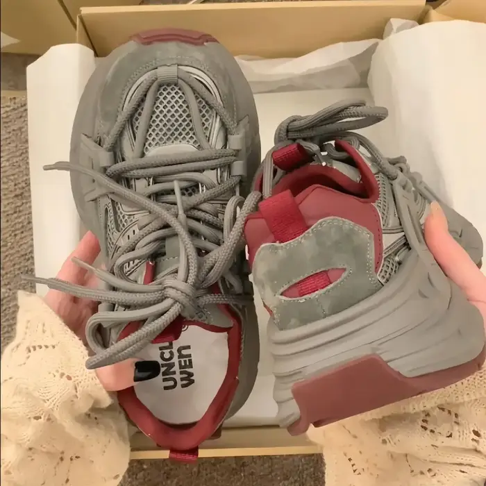 Printemps automne baskets chaussures pour femmes Routine quotidienne Original femme chaussures offres coréennes lumière 2025 nouvelle chaussure vulcanisée en vente