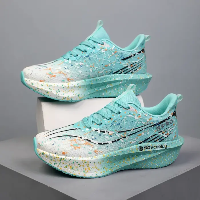 Nouvelles chaussures de course pour hommes et femmes, légères, respirantes, en maille, antidérapante