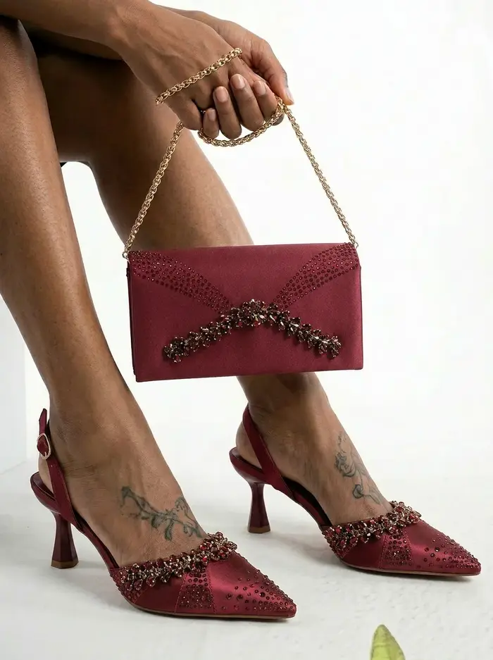 Chaussures à talons hauts italiennes à enfiler et sac tridimensionnel assorti
