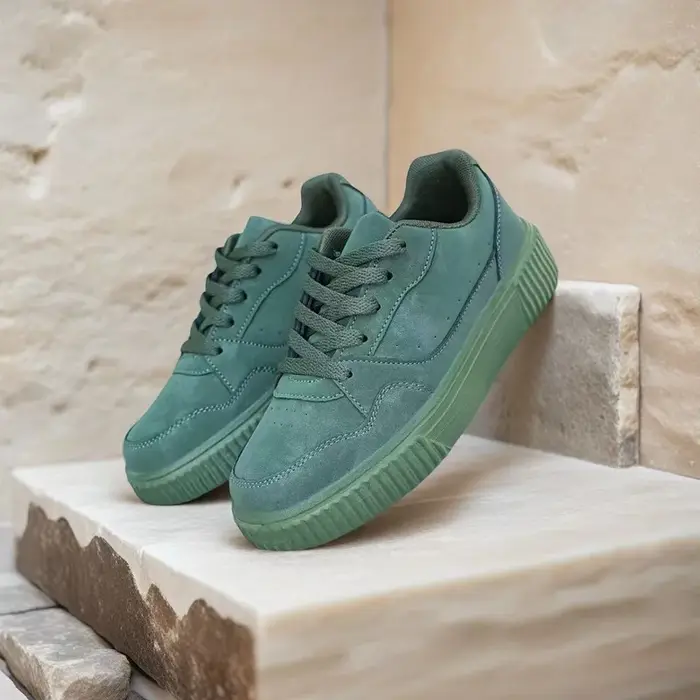Baskets unisexes toutes saisons, chaussures décontractées pour hommes, chaussures à plateforme épaisse pour femmes, couleur unie, à lacets, chaussures minimalistes pour couples.