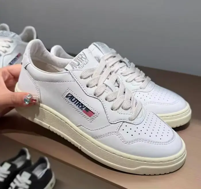 Chaussures de course sportives respirantes et antidérapantes pour hommes et femmes 2026 – Nouveauté