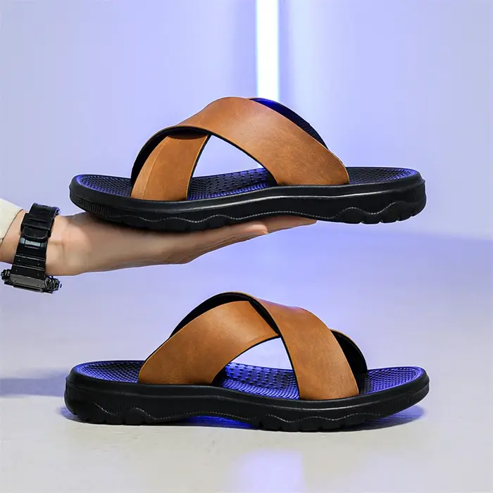 Nouvelles pantoufles en cuir pour hommes