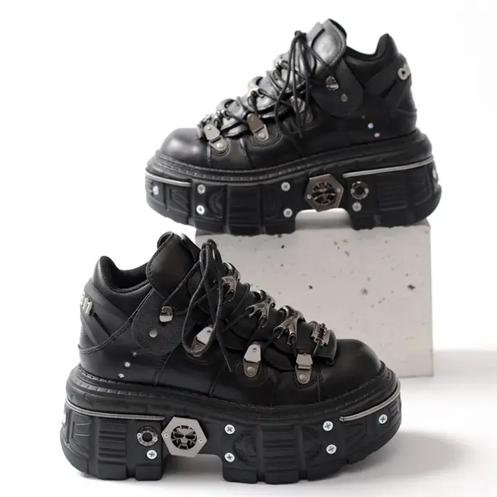 Chaussures à plateforme Punk pour femmes, baskets à lacets, bout rond, décoration en métal, talons fins, chaussures gothiques de fête, boîte de nuit
