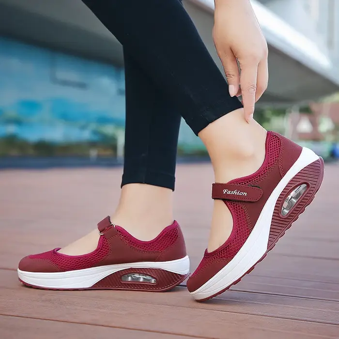 Chaussures de marche pour femmes