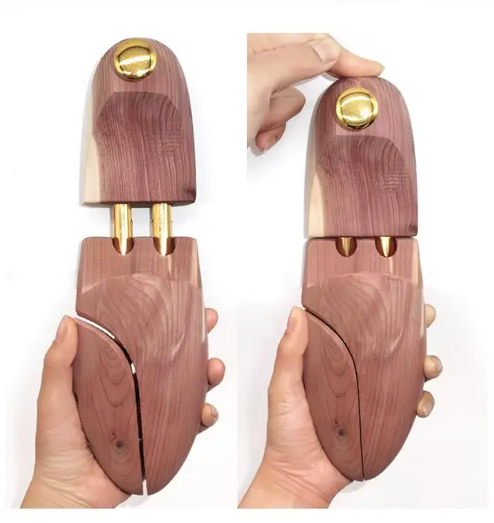 Supports de chaussures en bois