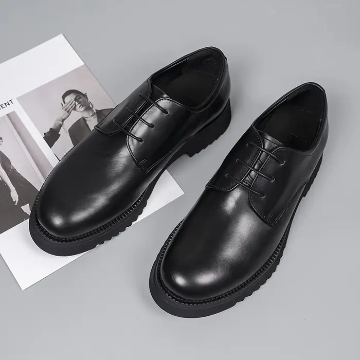 Nouvelles chaussures pour hommes