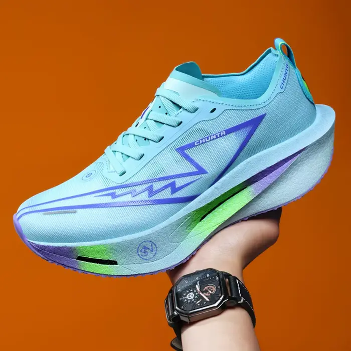 Chaussures de course spécialisées planche de carbone Marathon hommes sport respirant léger femmes confortables baskets athlétiques