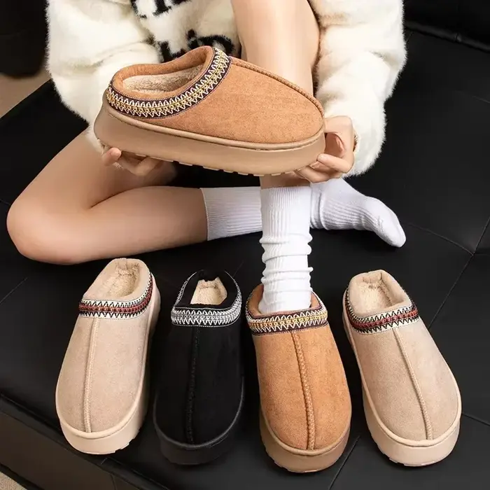 Pantoufles d'hiver chaudes pour femmes