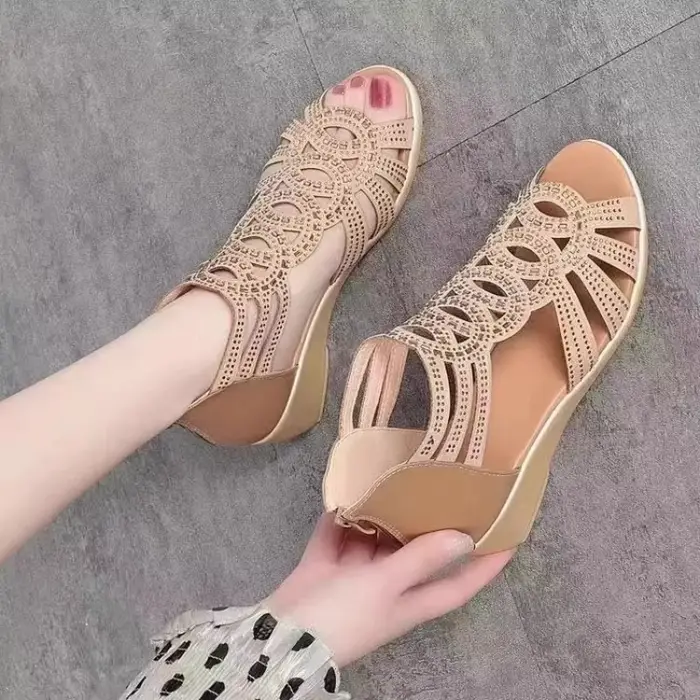 Sandales romaines en cuir souple pour femmes
