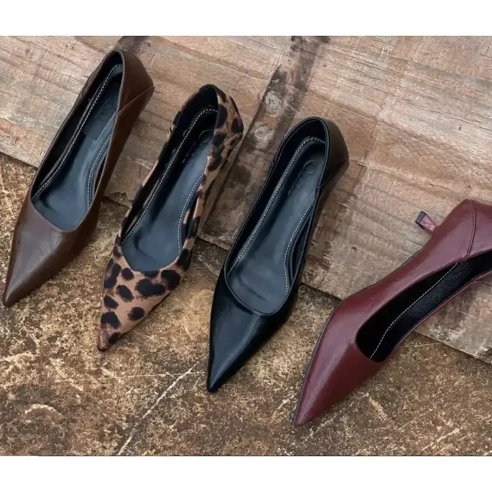 Escarpins Sexy à talons hauts pour femmes, couleur bordeaux, couleur chair, talons aiguilles, en cuir brillant, chaussures de mariée de qualité rouge, 2024