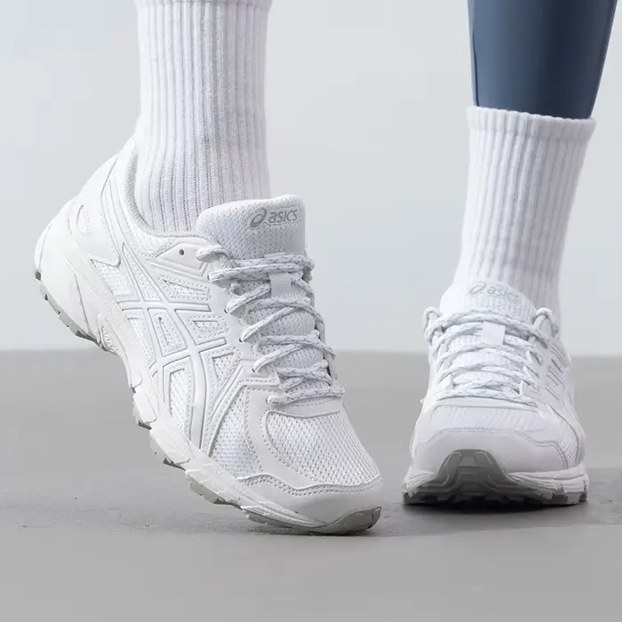 Asics Chaussures de course pour femmes Jog 100t (2E)