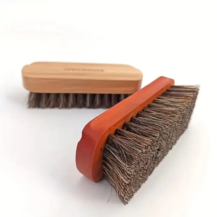 Brosse à chaussures en crin de cheval