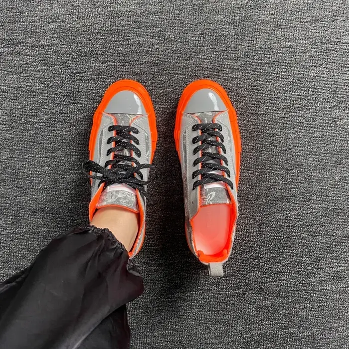 Chaussures de sport décontractées unisexes surdimensionnées gris et orange contrastées