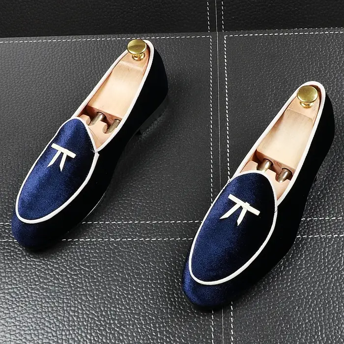 Panda En Peluche Mode Hommes Suede Chaussures En Cuir Mâle Robe De Mariage Classique Business Party De Bureau Mocassins