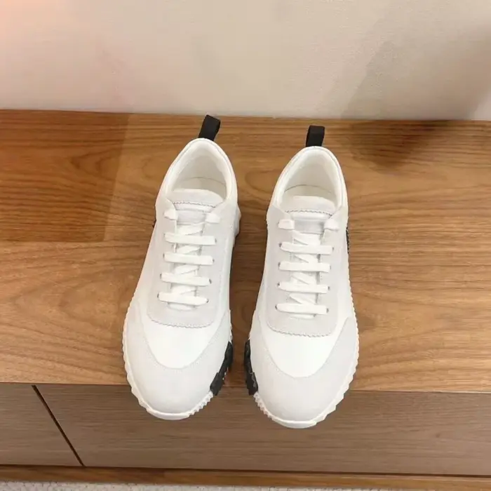 Nouvelles chaussures tendance