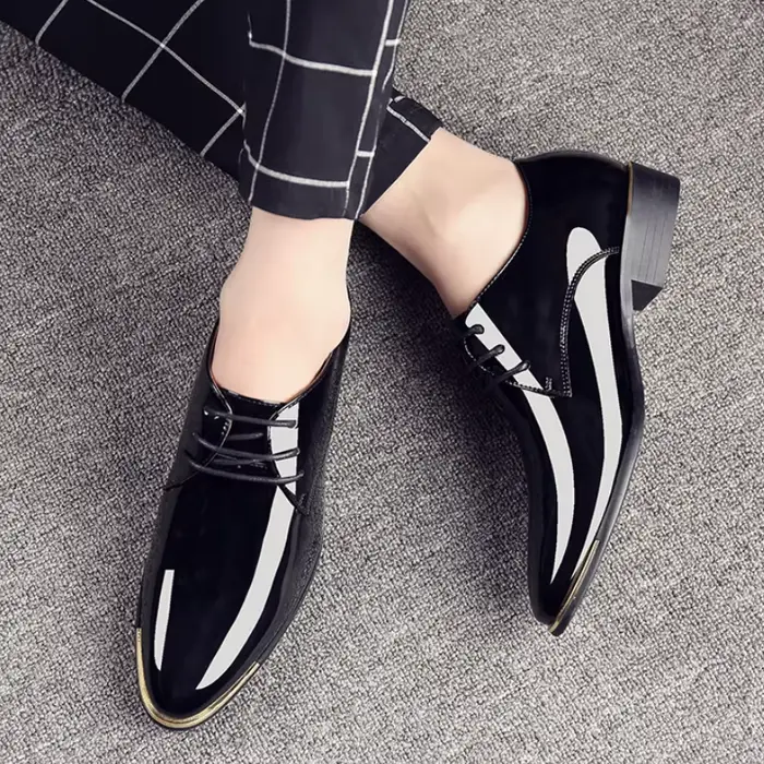 Chaussures en cuir verni pour hommes