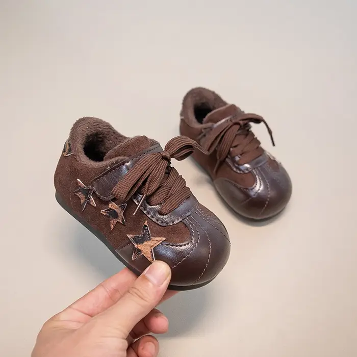 Baskets polyvalentes à la mode pour garçons et filles