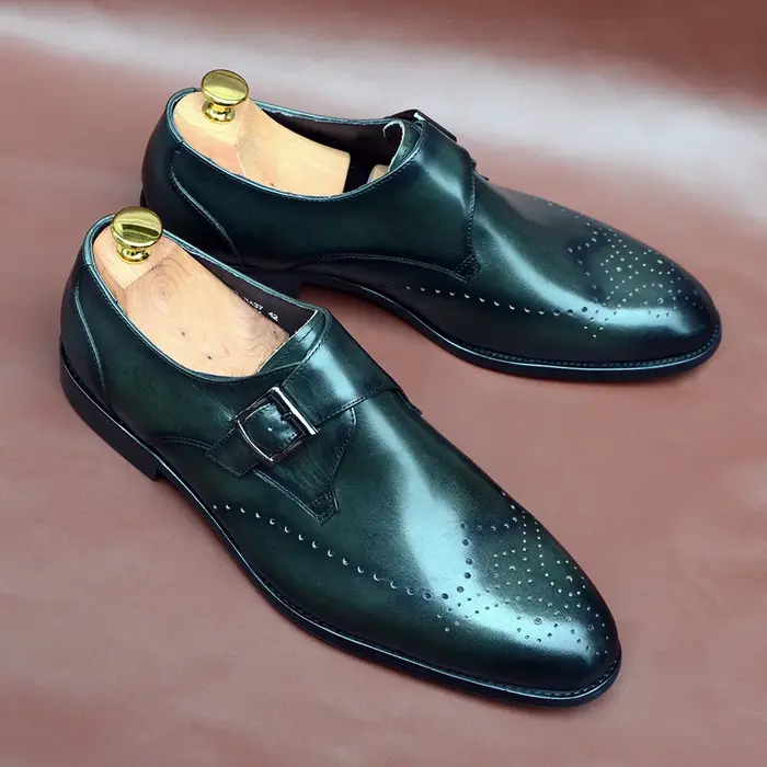 Chaussures habillées élégantes pour hommes à boucle unique en cuir véritable