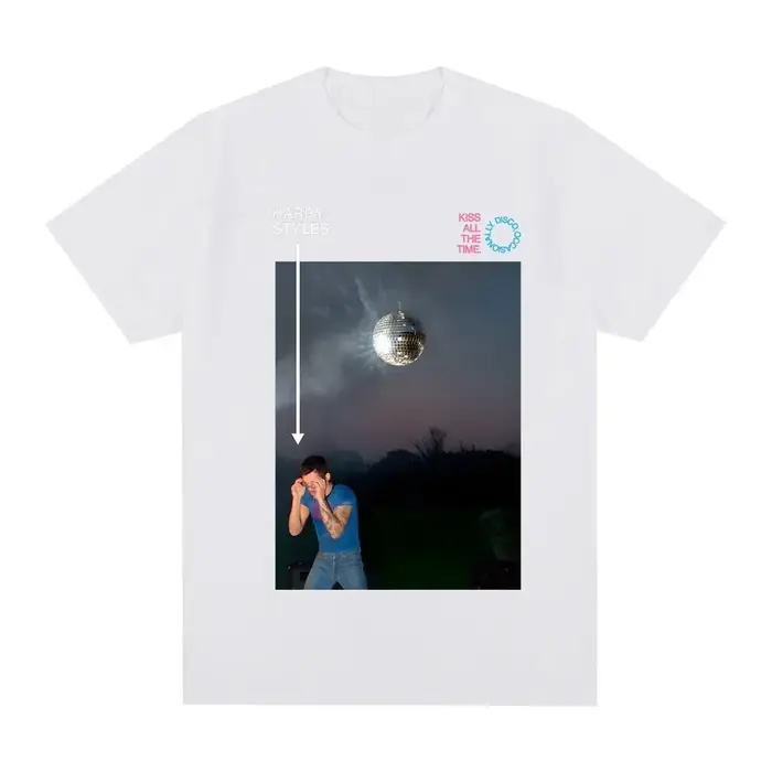 T-shirt Harry Styles « Kiss All The Time » avec boule disco - Photo de concert, Merch tendance pour les t-shirts et hauts Harry Styles pour femmes et hommes