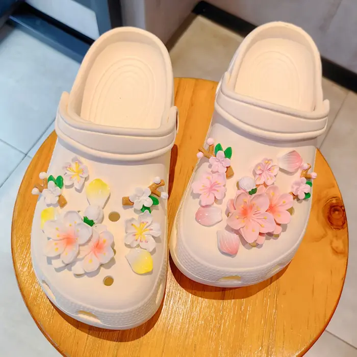 Breloque de chaussure romantique en fleur de cerisier