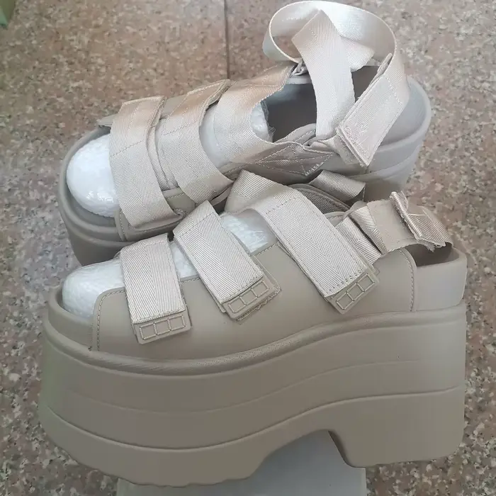 Nouvelles sandales pour femmes, sandales à plateforme à bout ouvert exquises pour femme, nouvelles c