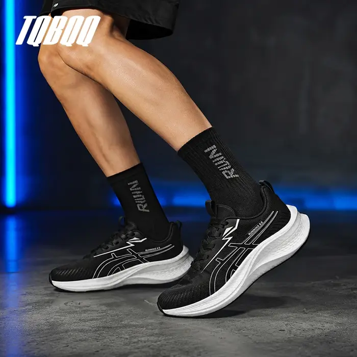 Chaussures de course légères et coussinées pour hommes