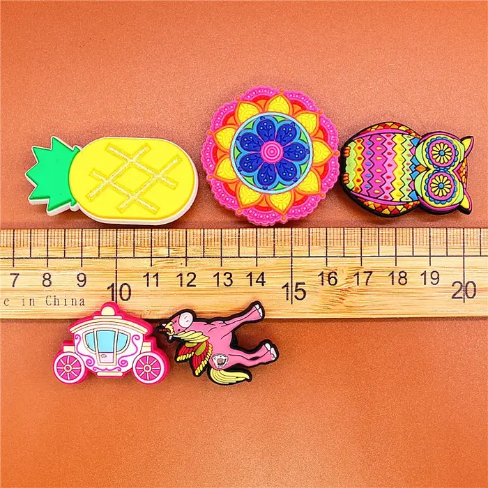 Breloques en PVC en forme d'ananas pour chaussures, 1 pièce, clips roses, Charms, Charms, Charms, Ch