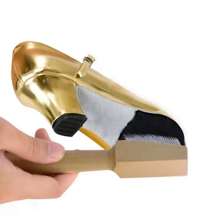 Brosses à chaussures avec bois