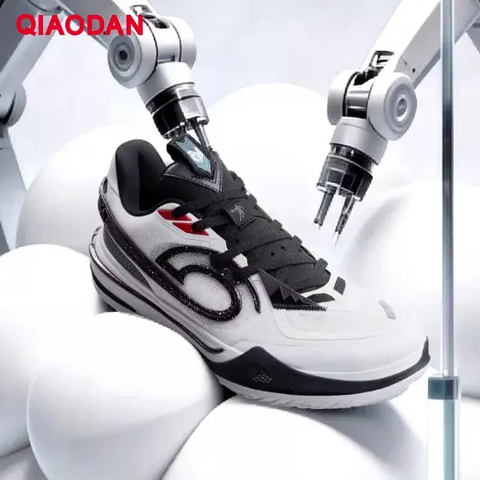 QIAODAN 2026 Chaussures de basketball professionnelles et pratiques pour hommes