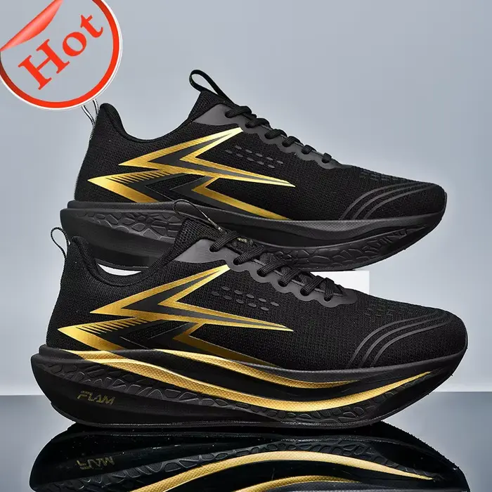 Chaussures de course spécialisées Marathon hommes sport respirant léger planche de carbone femmes confortables athlétiques baskets antidérapantes