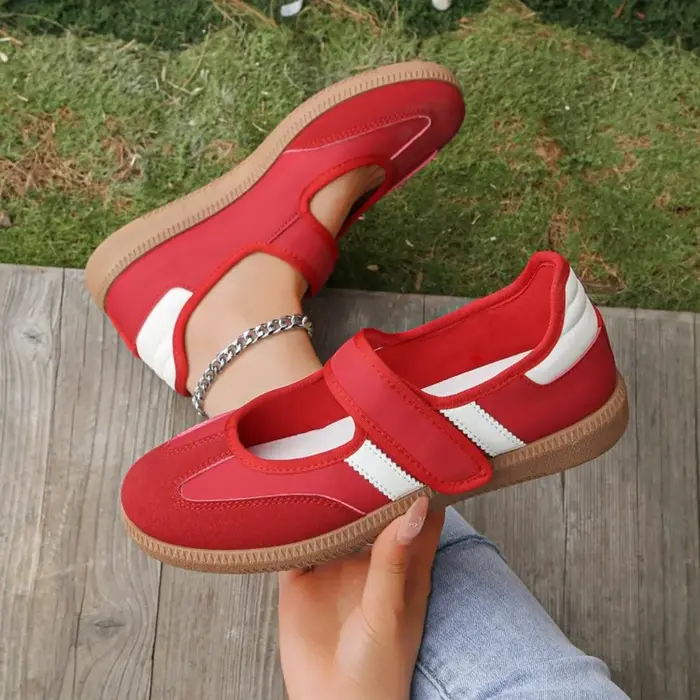 Baskets pour femmes 2026 Nouvelle mode Chaussures de créateur unies à bout peu profond Printemps Automne Mocassins à