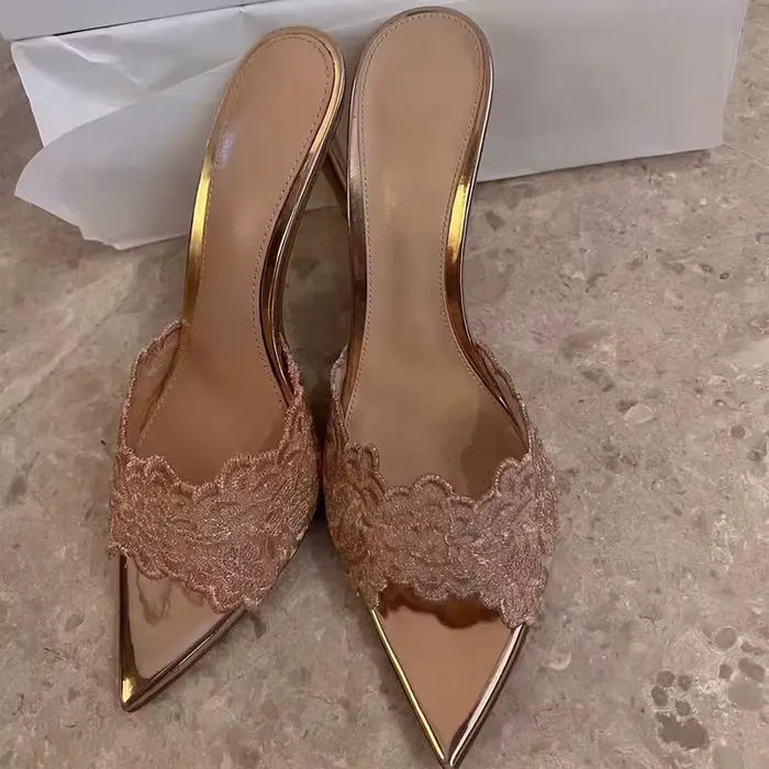 Pantoufles à talons hauts pour femmes, pantoufles pointues en dentelle brodée, tempérament élégant, 