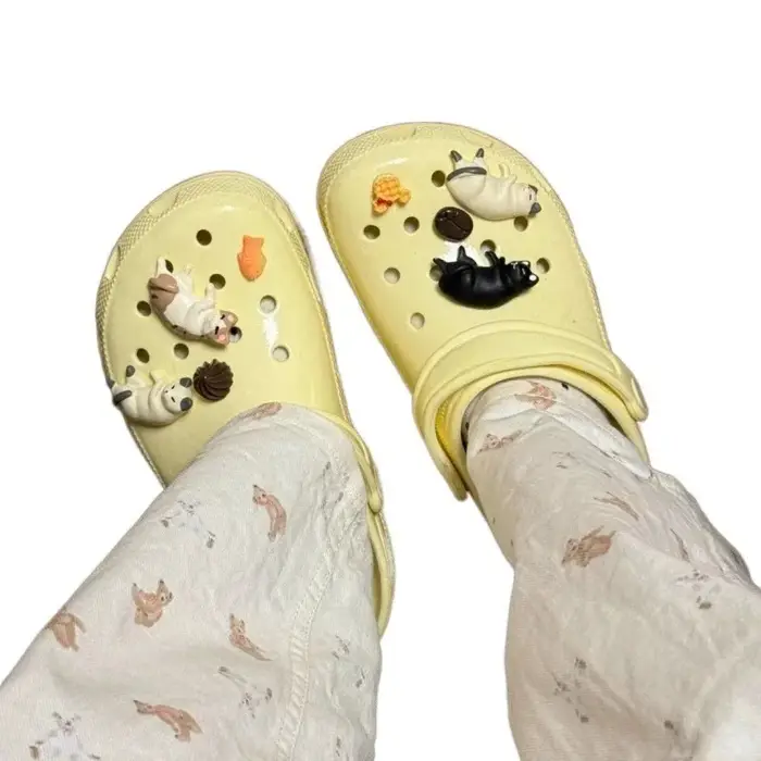 Lot de Breloques pour Chaussures Motif Chats de Dessin Animé Mignons - Accessoires de Créateur Polyv
