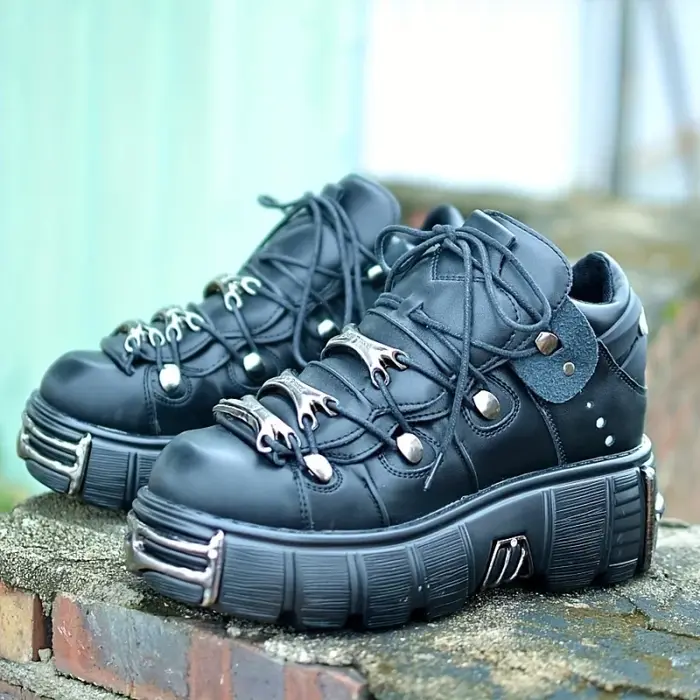 Thick Bottom Platform Women Sneakers Rock Metal Decoration Large Size Casual Trainers Punk Style Got