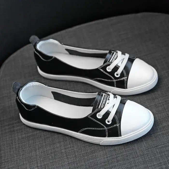 Chaussures blanches à enfiler en cuir pour femmes