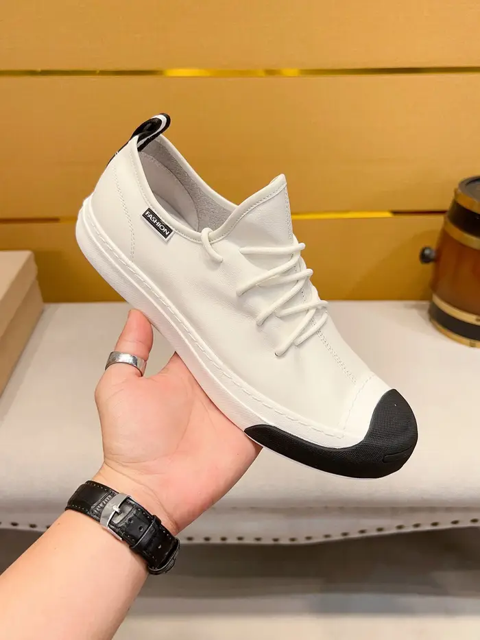 Mode européenne pour hommes en cuir véritable sport à lacets chaussures décontractées classiques baskets